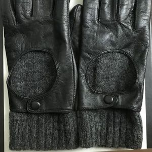 Leather gloves